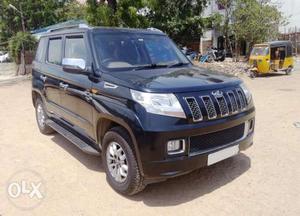 Mahindra Tuv300 T8 Automatic Topend Neat and clean the car