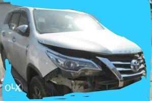 Accident Toyota Fortuner 4by2 manual diesel  Kms 