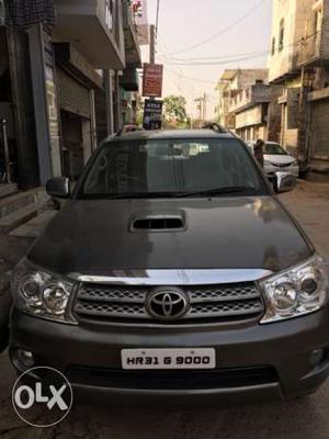 Toyota Fortuner diesel 130 Kms  year