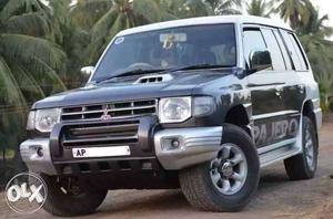 Mistubishi Pajero sfx  diesel  Kms