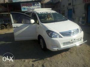  Toyota Innova diesel  Kms