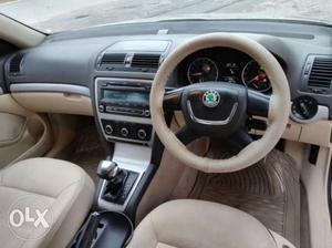 Skoda Laura Ambiente 2.0 Tdi Cr At, , Diesel