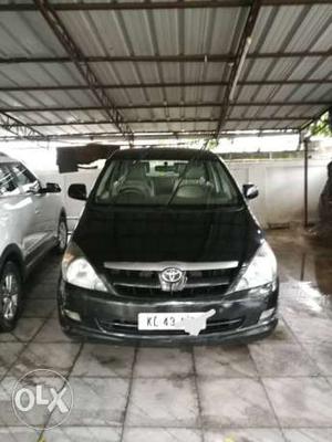  Toyota Innova diesel  Kms