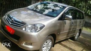  Toyota Innova diesel  Kms