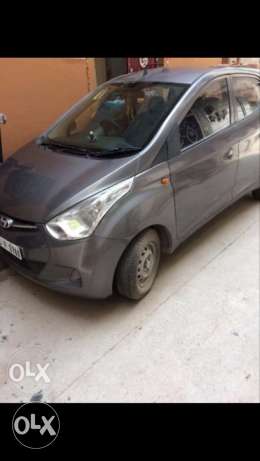  Hyundai Eon petrol  Kms