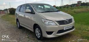 Toyota Innova 2.5 Gx 8 Str, , Diesel