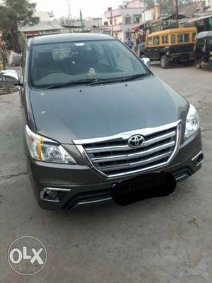  Toyota Innova diesel  Kms