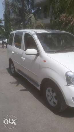 Mahindra Xylo diesel  Kms  year E 8 top model with
