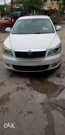 Skoda Laura Ambition 2.0 Tdi Cr Mt, , Diesel