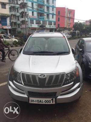 Here is Mahindra XUV500 with VIP NUMBER JH10AL.