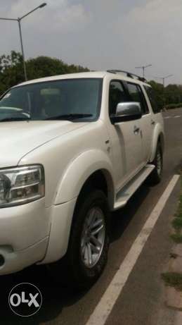 Ford Endeavour 2.5l 4x, Diesel