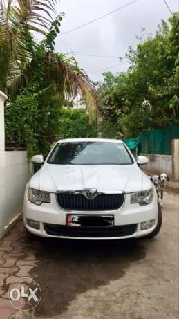 Fully automatic  Skoda Superb with sunroof