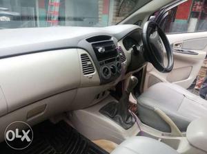 Toyota Innova diesel 122 Kms  year