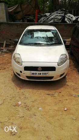 Fiat punto Petrol/Cng white 