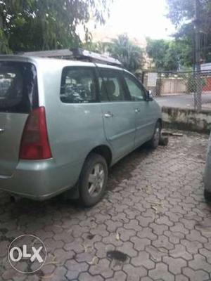  Toyota Innova diesel  Kms