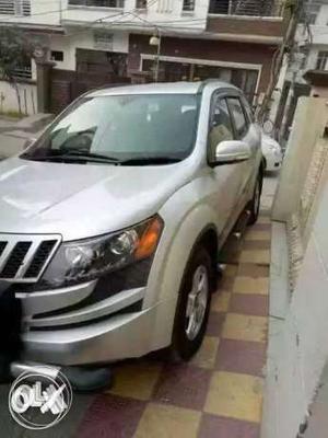 Mahindra Xuv500 W8 TOP  Kms .