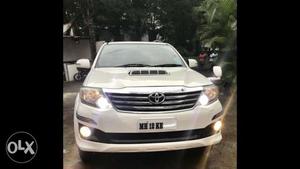 Here IS  Toyota Fortuner 4x2 AT well maintained Car no