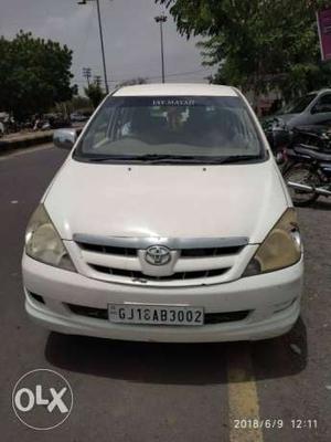  Toyota Innova diesel  Kms