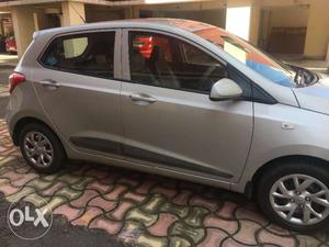  Hyundai Grand I10 petrol  Kms