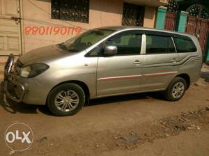  Toyota Innova diesel  Kms