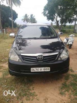  Toyota Innova diesel  Kms