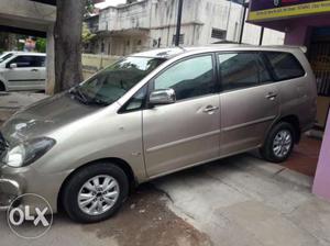 Toyota Innova 2.5 V 8 Str, , Diesel