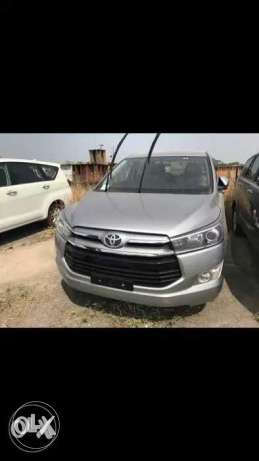  Toyota Innova diesel 350 Kms