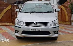 Toyota Innova 2.5 V 8 Str, , Diesel