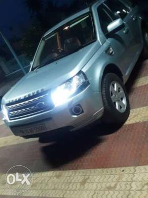 Land rover freelander2 with sunroof and screen at