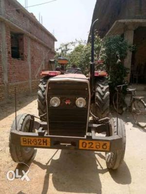 New tractor and very very good condition With DI