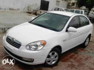  Hyundai Verna diesel  Kms call me at 