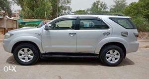 Toyota Fortuner 3.0 4x4 Mt, , Diesel