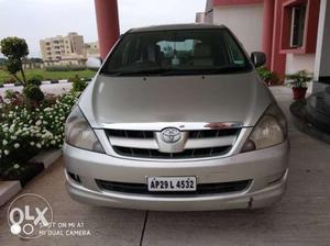  Toyota Innova diesel  Kms