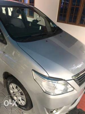  Toyota Innova diesel  Kms