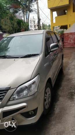  Toyota Innova diesel  Kms