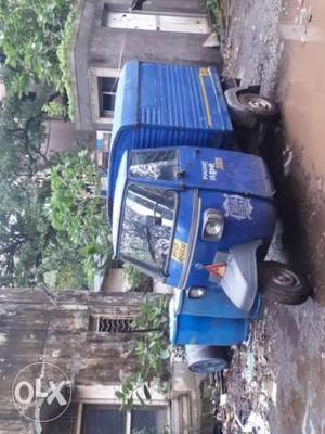 3 wheeler loading rikshaw