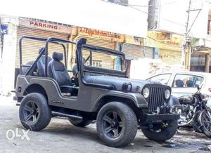 American kaiser jeep! Which has qualis engine