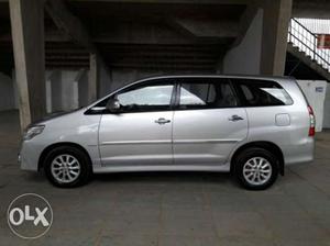 Toyota Innova 2.5 V 8 Str, , Diesel