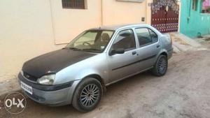  Ford Ikon petrol  Kms