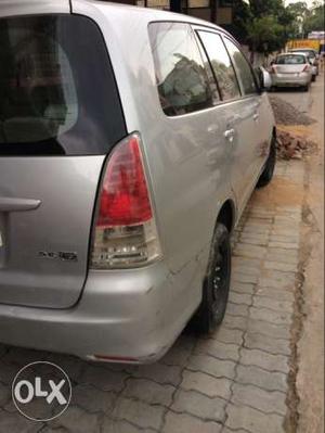  Toyota Innova diesel  Kms