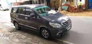  Toyota Innova diesel  Kms