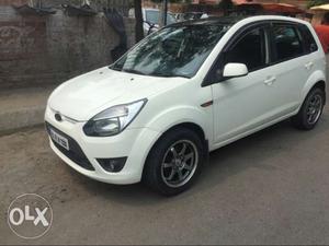  Ford Figo petrol  Kms