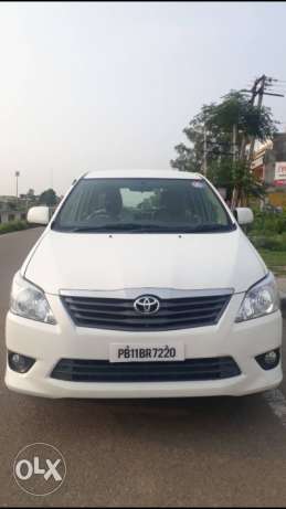  Toyota Innova diesel  Kms