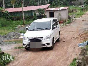  Toyota Innova diesel  Kms