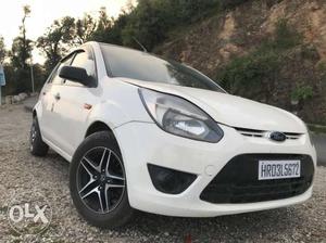  Ford Figo petrol  Kms