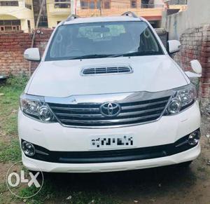 Toyota Fortuner 2x4 Manual