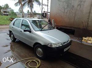  Fiat Palio petrol  Kms