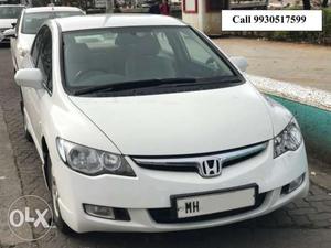 Automatic Honda Civic  White INR.1.80 Lakh Mint