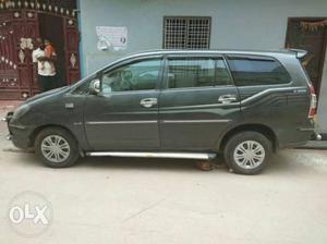  Toyota Innova diesel  Kms