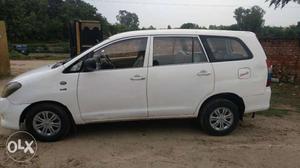  Toyota Innova diesel  Kms